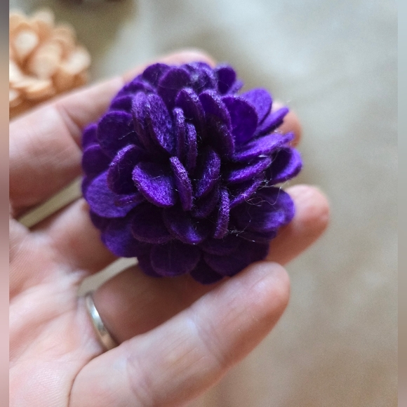 Lot of Floral Hair Clips Fabric Colors 9 Accessories plus 2 Red Purple Blue Gray - Picture 14 of 14